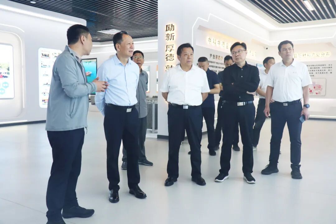 漯河政协副主席、党组成员刘少宏莅临颍川新材料调研(图4) 图片